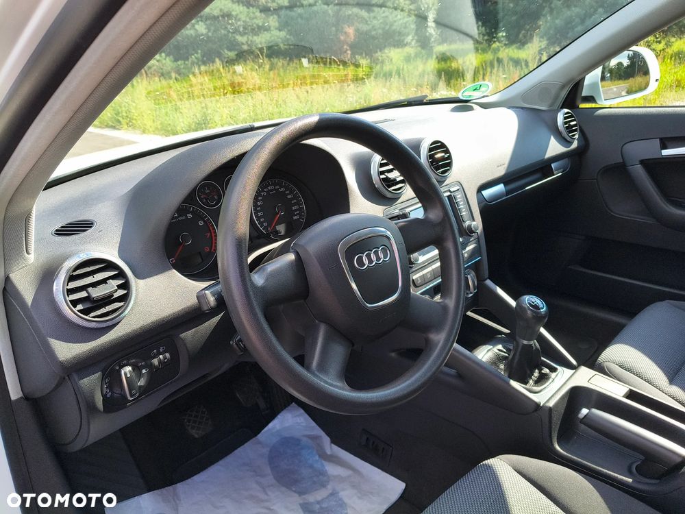 Audi A3 Sportback 1.4 TFSI S Line Sportpaket plus - 20