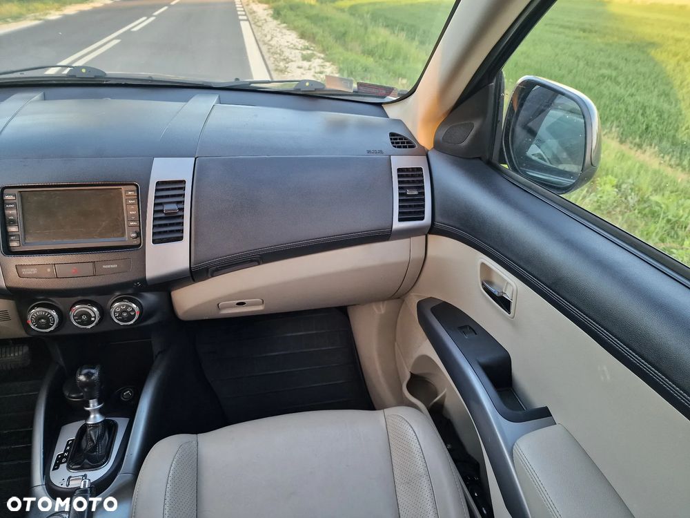 Citroën C-Crosser - 17