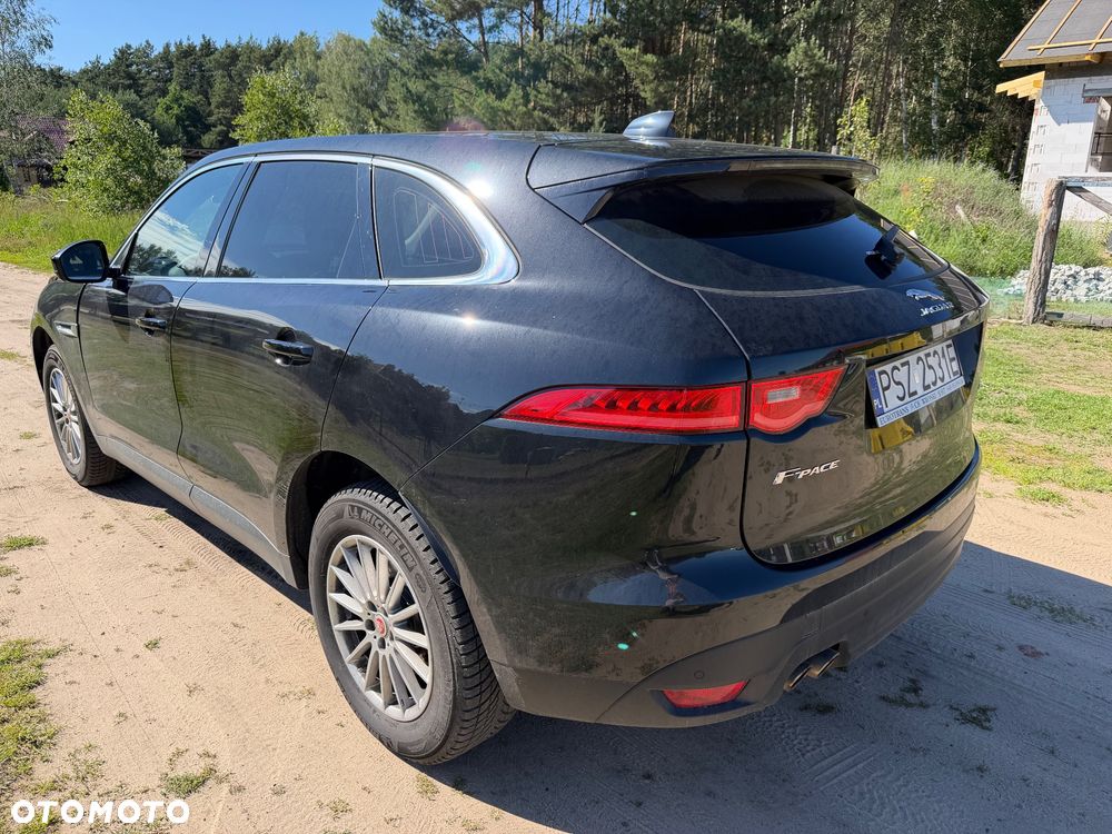 Jaguar F-Pace 20d Prestige - 7