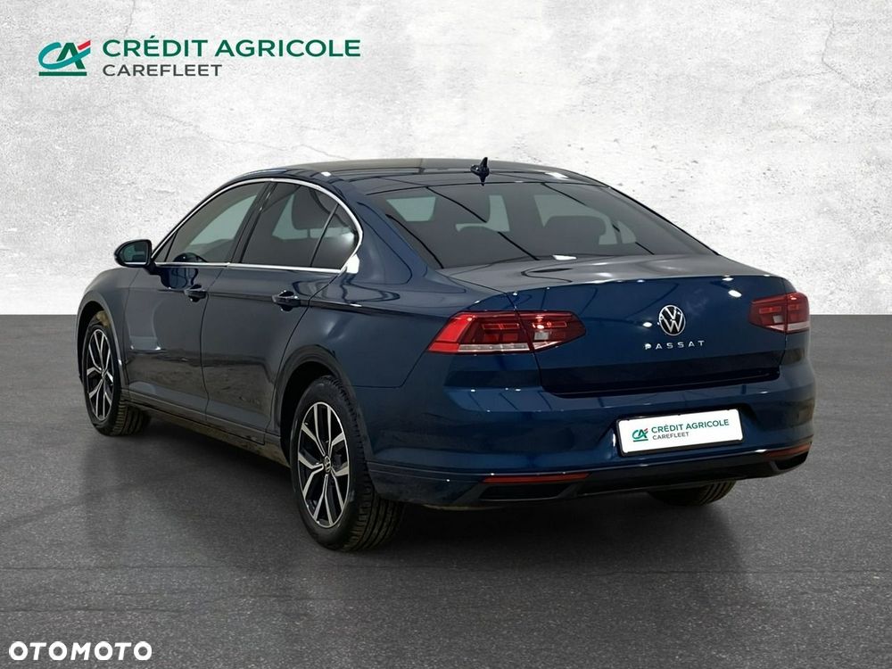 Volkswagen Passat - 8
