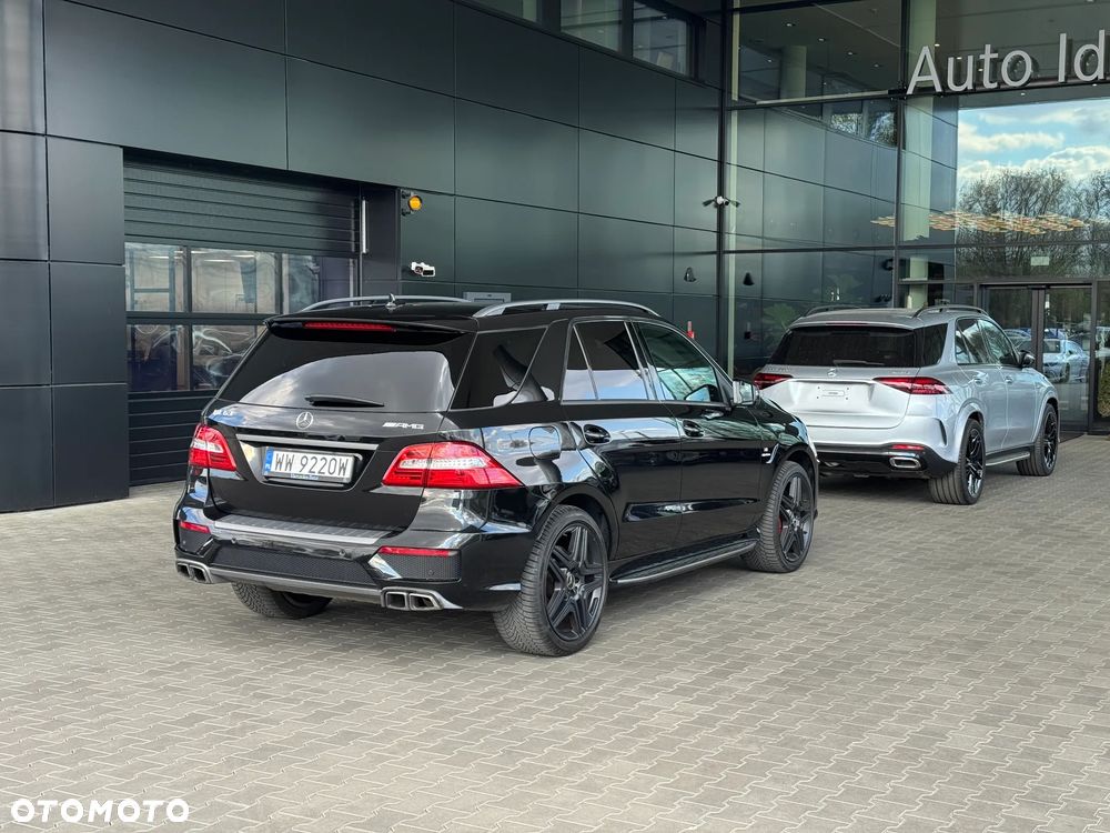 Mercedes-Benz ML 63 AMG 4-Matic - 3