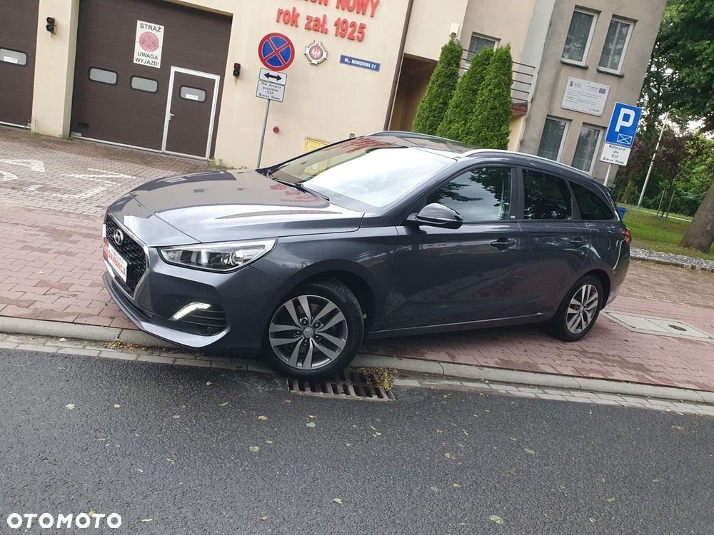 Hyundai i30 blue Kombi 1.4 YES Gold - 4