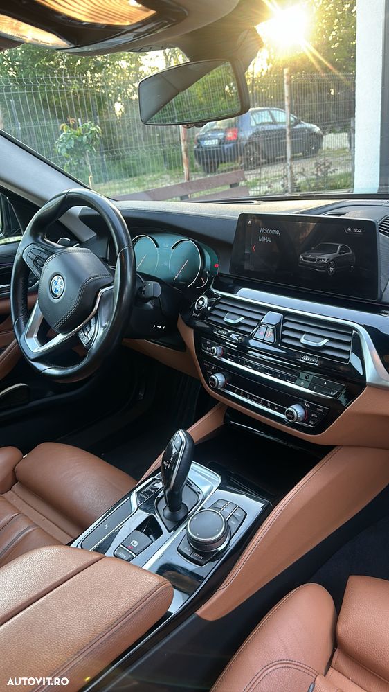 BMW Seria 5 520d AT - 17