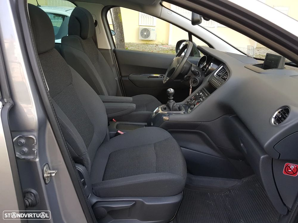 Peugeot 5008 1.6 BlueHDi Allure J17 - 35