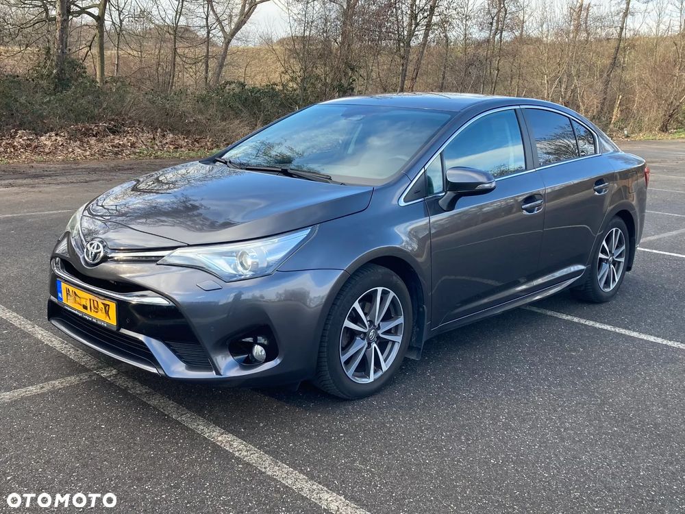 Toyota Avensis 1.8 Prestige - 1