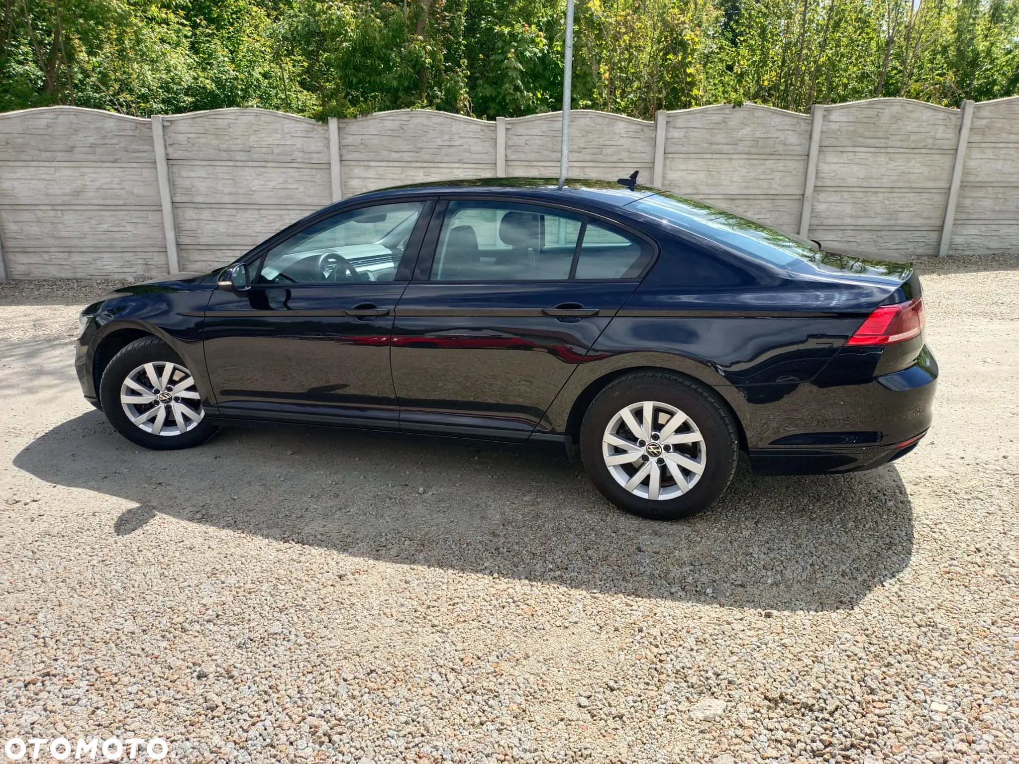 Volkswagen Passat - 4