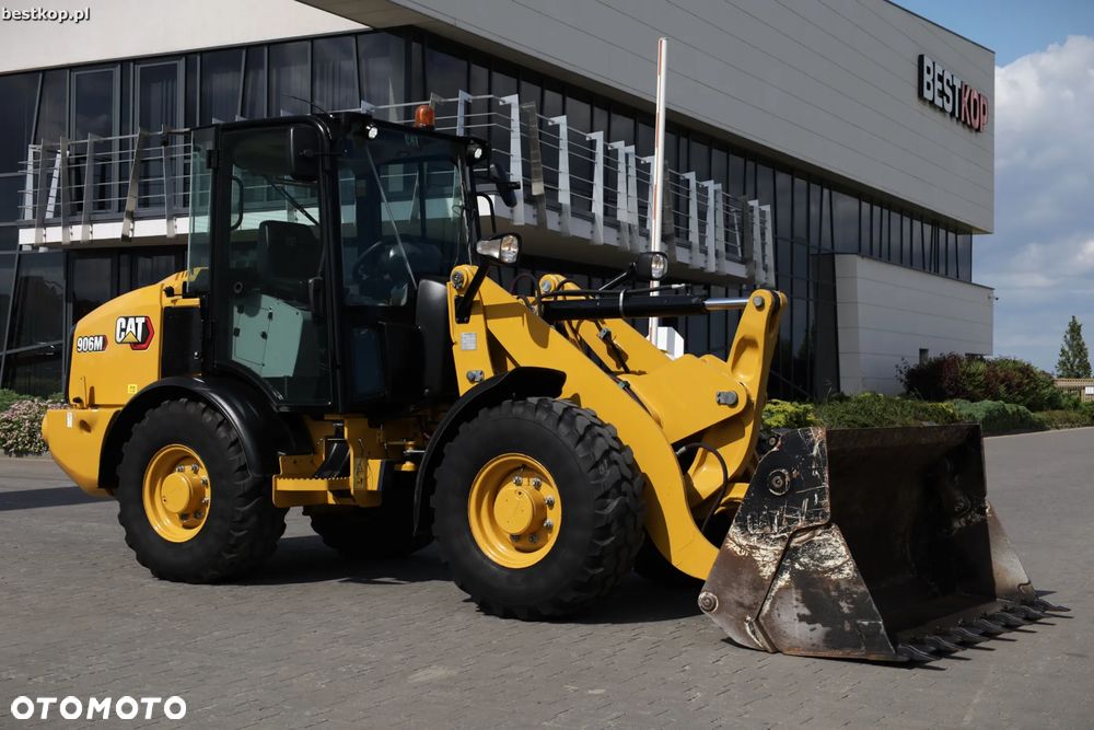 Caterpillar CAT 906M - 2