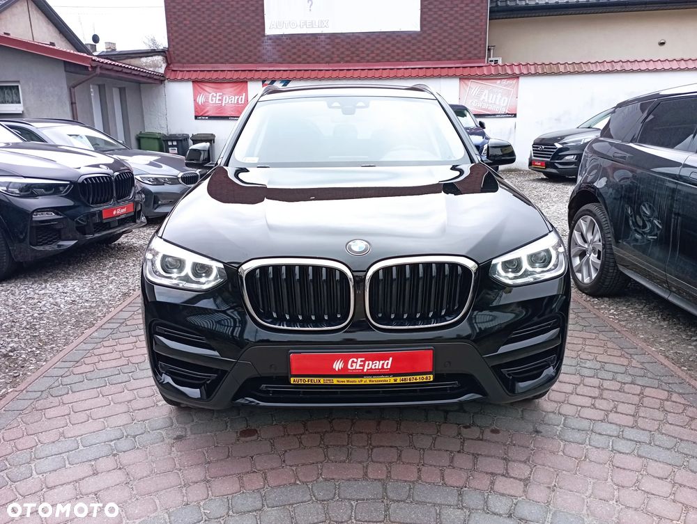 BMW X3 xDrive20i Advantage sport - 2