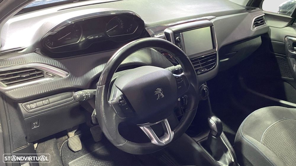 Peugeot 208 1.2 PureTech Style - 9