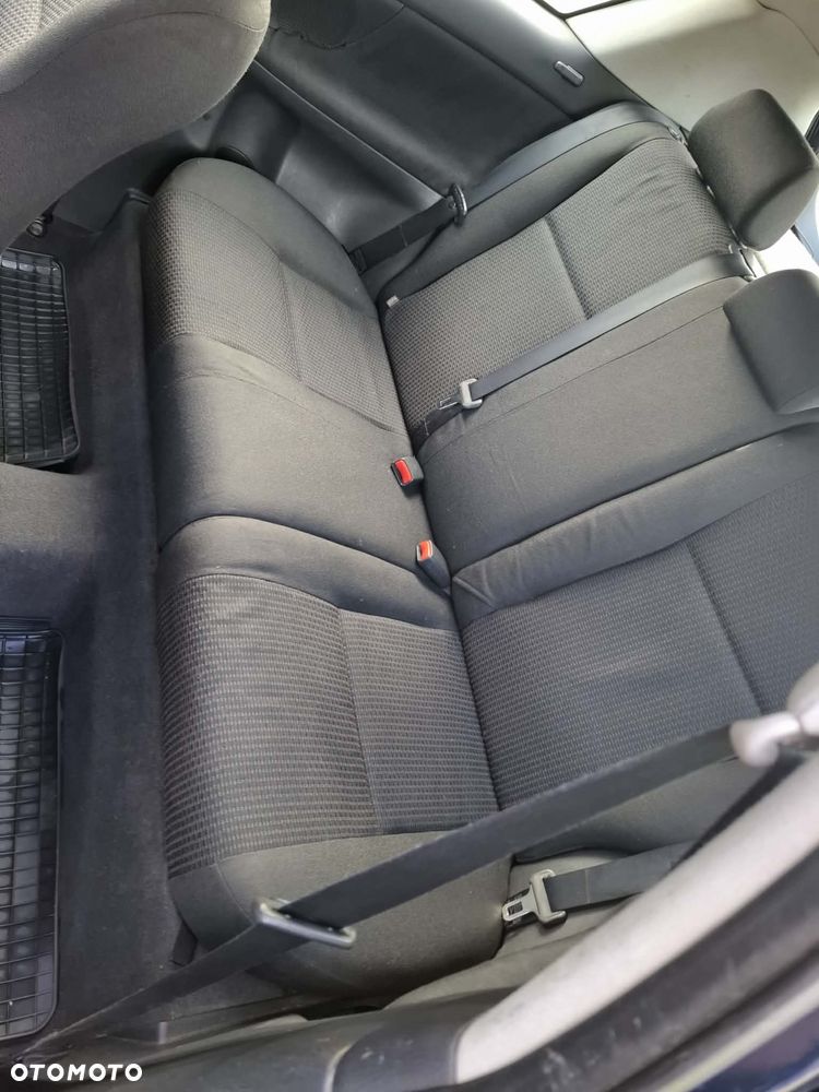 Toyota Corolla - 5