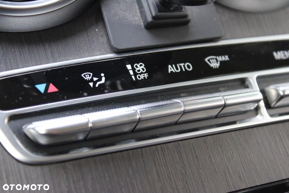 Mercedes-Benz GLC - 21