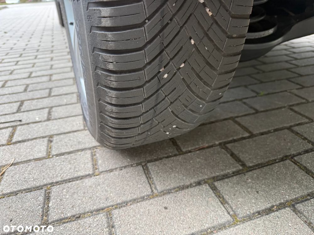 Ford Kuga - 13
