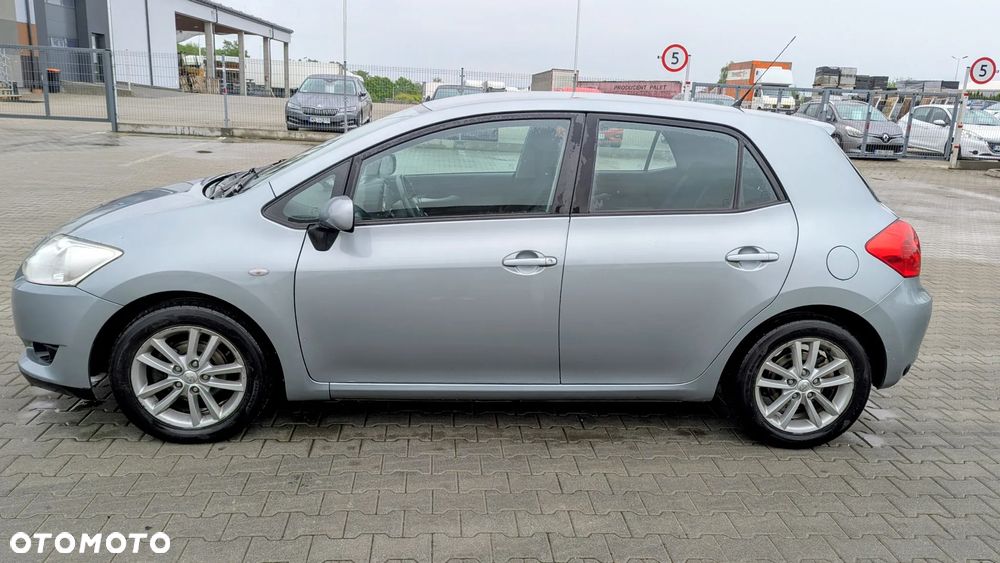 Toyota Auris 1.6 VVT-i Prestige - 4