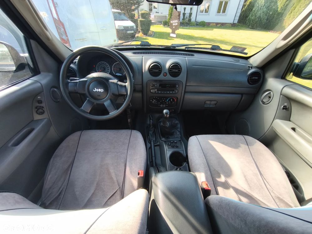 Jeep Cherokee - 9