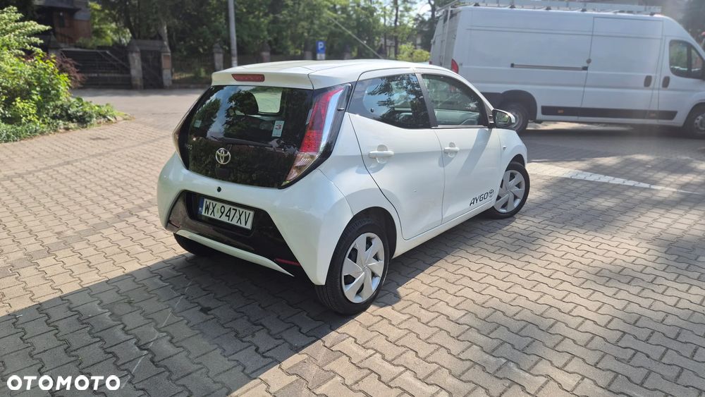 Toyota Aygo x-play - 6