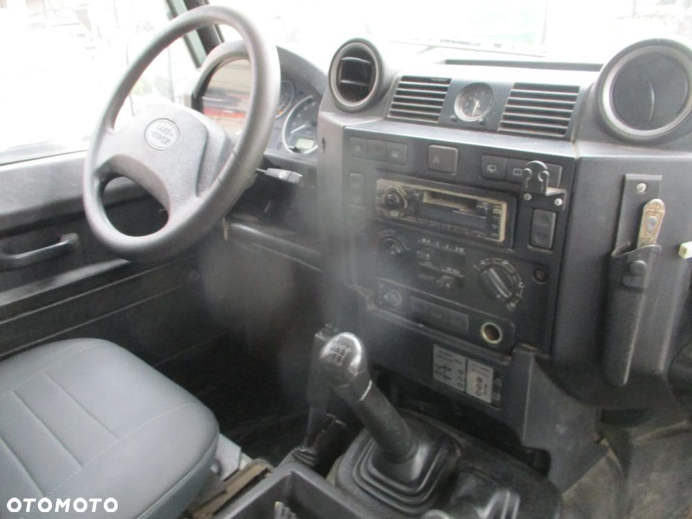 Land Rover Defender 2.4 TD4 E - 16