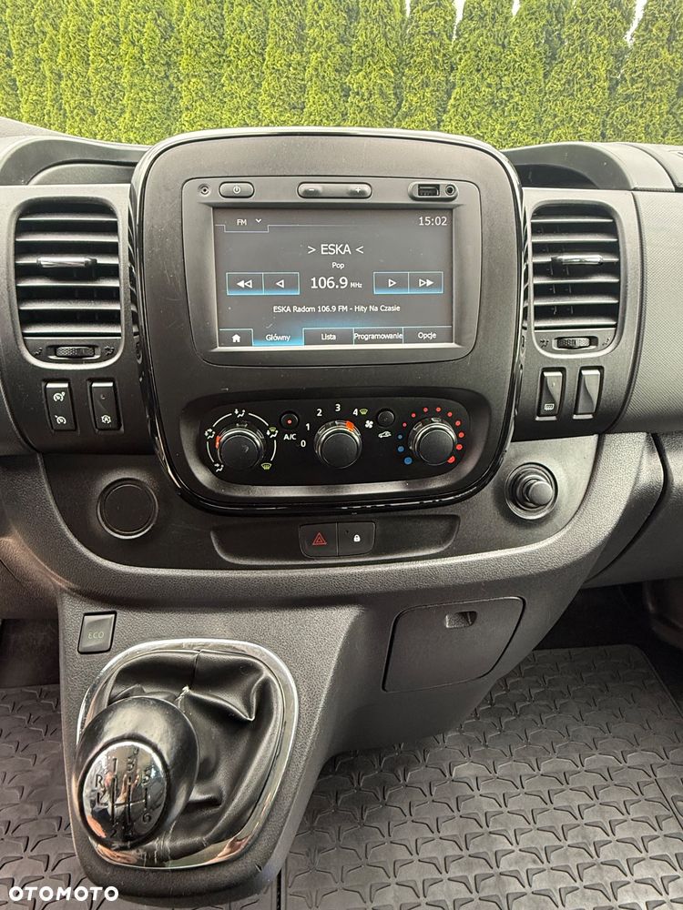 Opel Vivaro L2H1 2,9t Elegance Business - 25