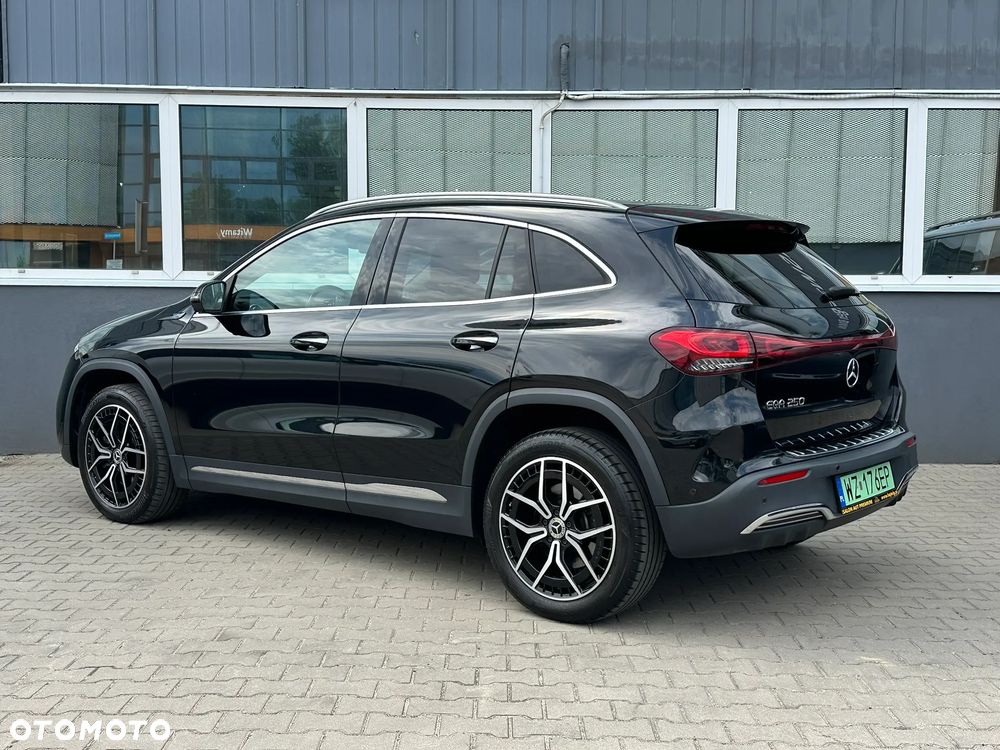 Mercedes-Benz EQA 250 66.5kWh AMG Line - 2