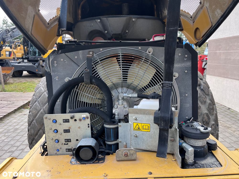 Caterpillar CAT CS56 - 18