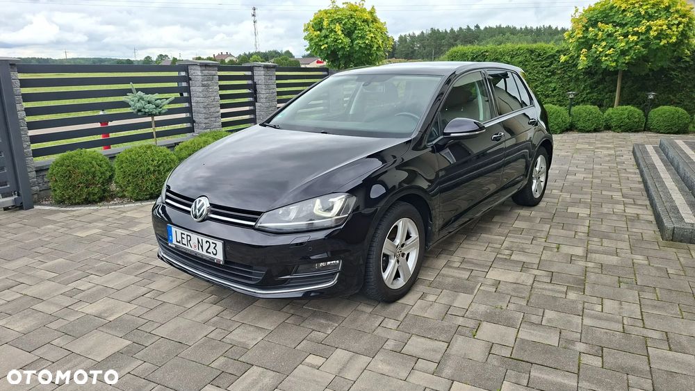 Volkswagen Golf - 1