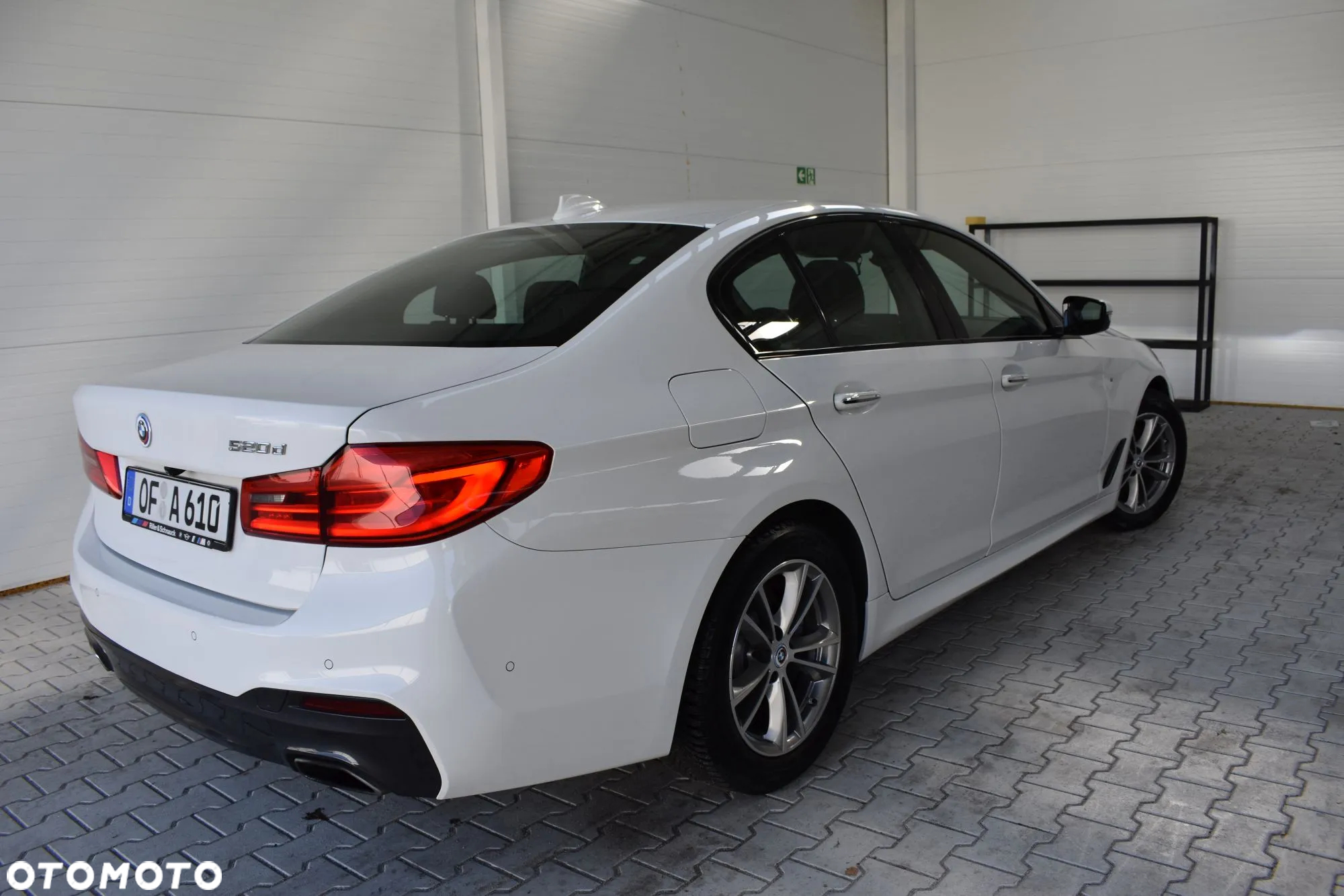 BMW Seria 5 520d M Sport - 9