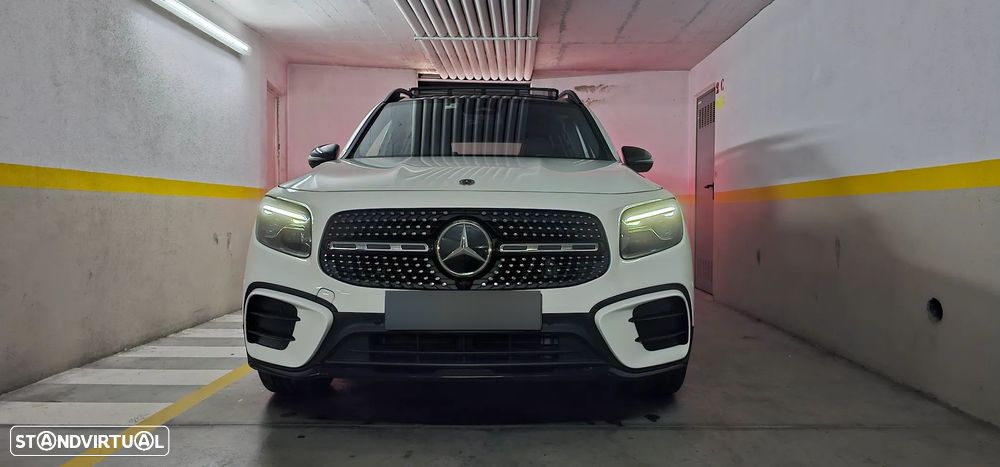 Mercedes-Benz GLB 200 d AMG Line - 11