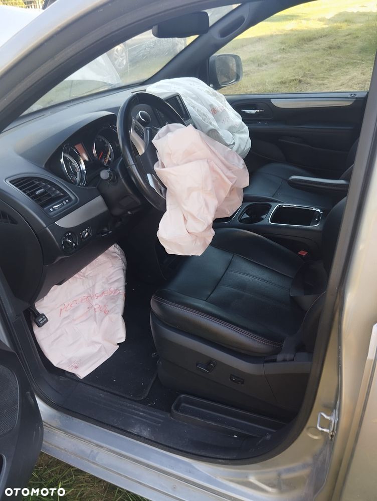 Dodge Grand Caravan 3.6 R/T - 16