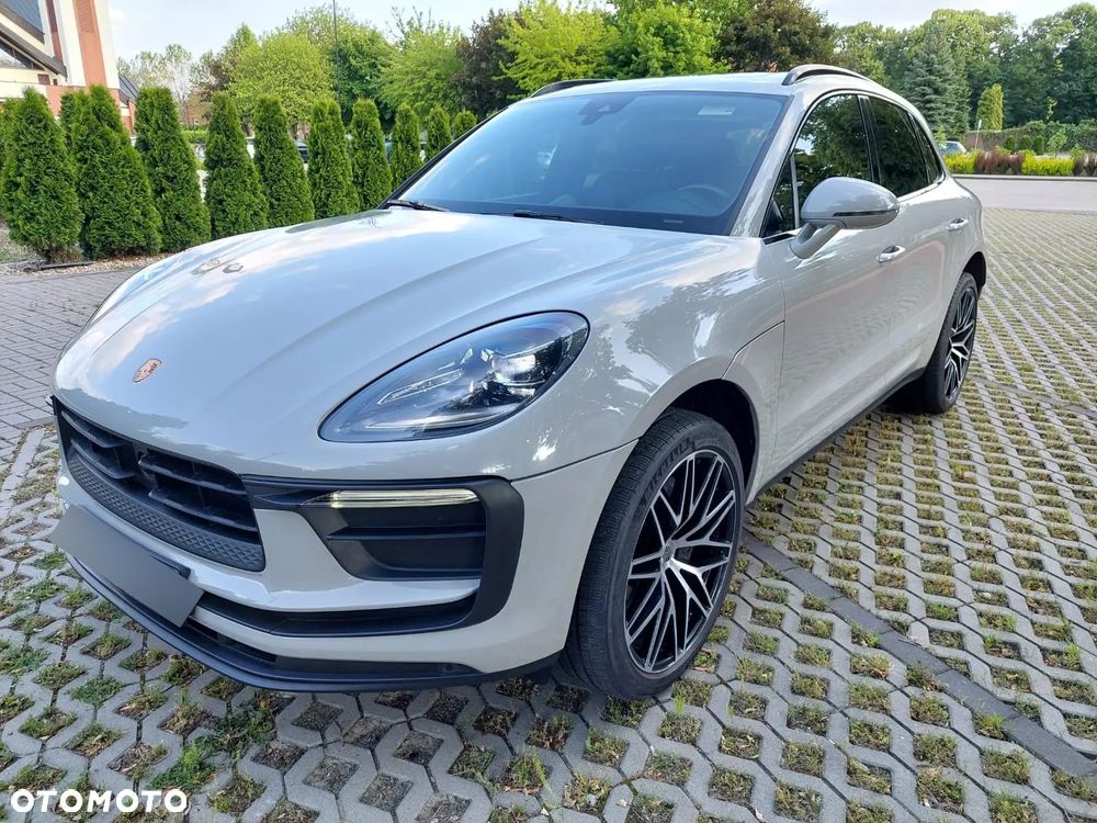 Porsche Macan - 1