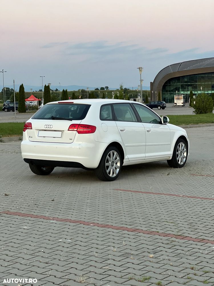 Audi A3 1.6 MPI Attraction - 8
