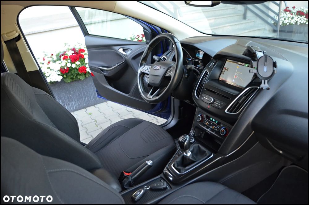 Ford Focus - 24