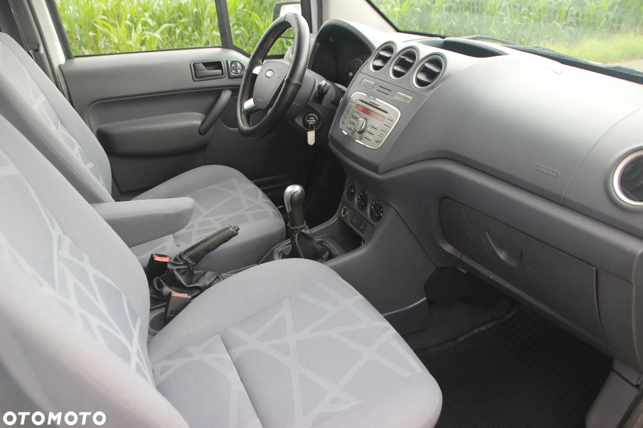 Ford Tourneo Connect - 10