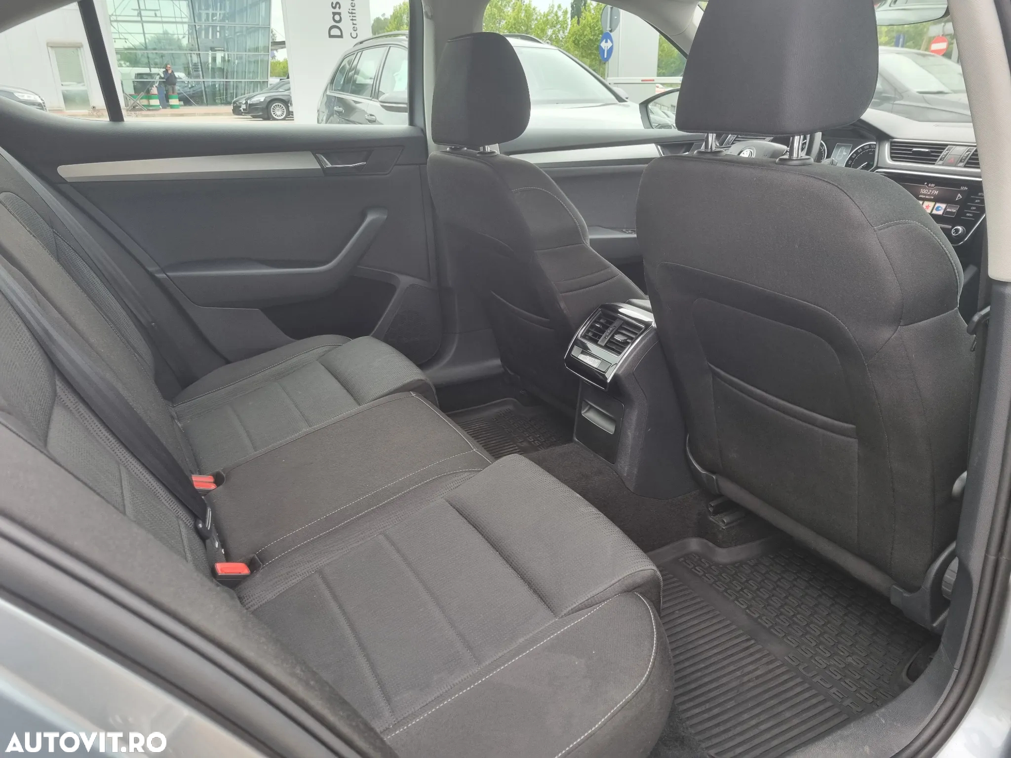 Skoda Superb 2.0 TDI DSG Ambition - 12