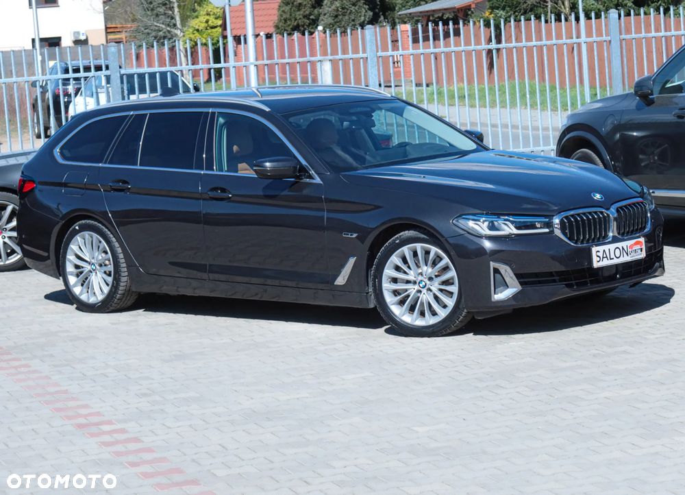 BMW Seria 5 530e xDrive Luxury Line - 29