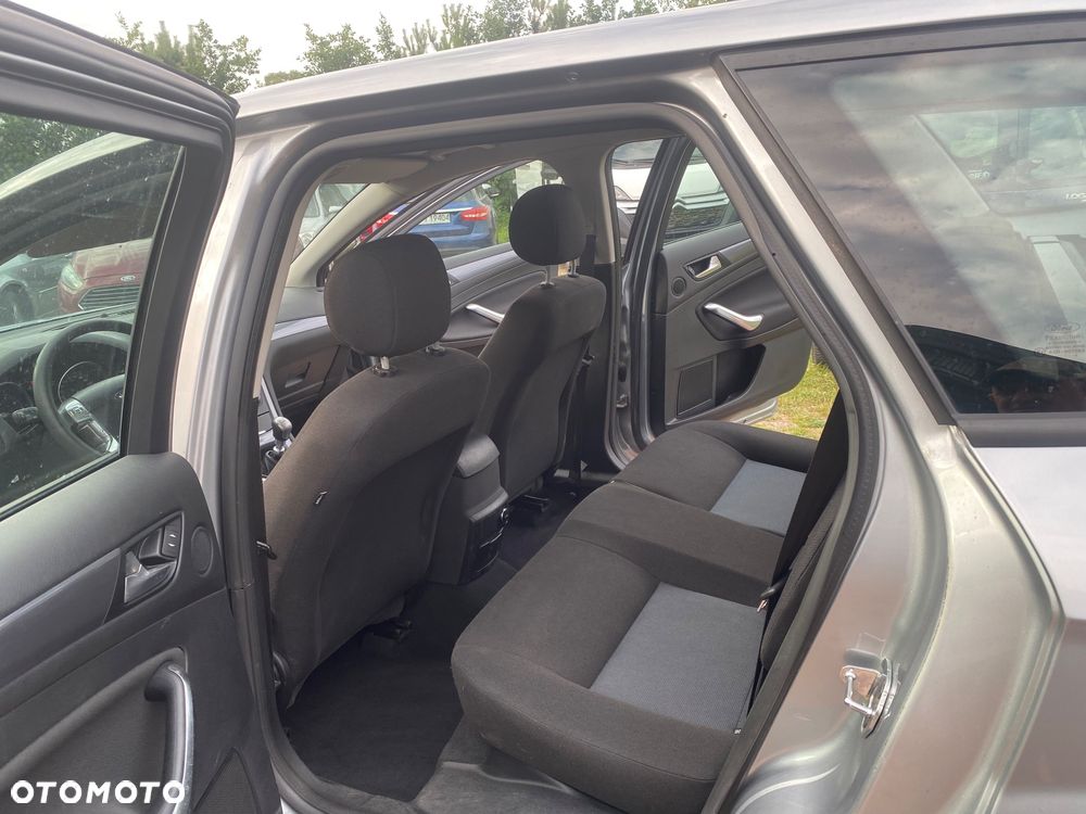 Ford Mondeo - 11
