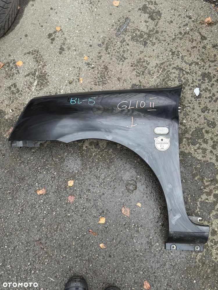 Błotnik przedni lewy RENAULT CLIO II czarny metalik