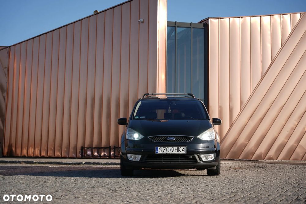 Ford Galaxy 2.0 TDCi Ghia - 19