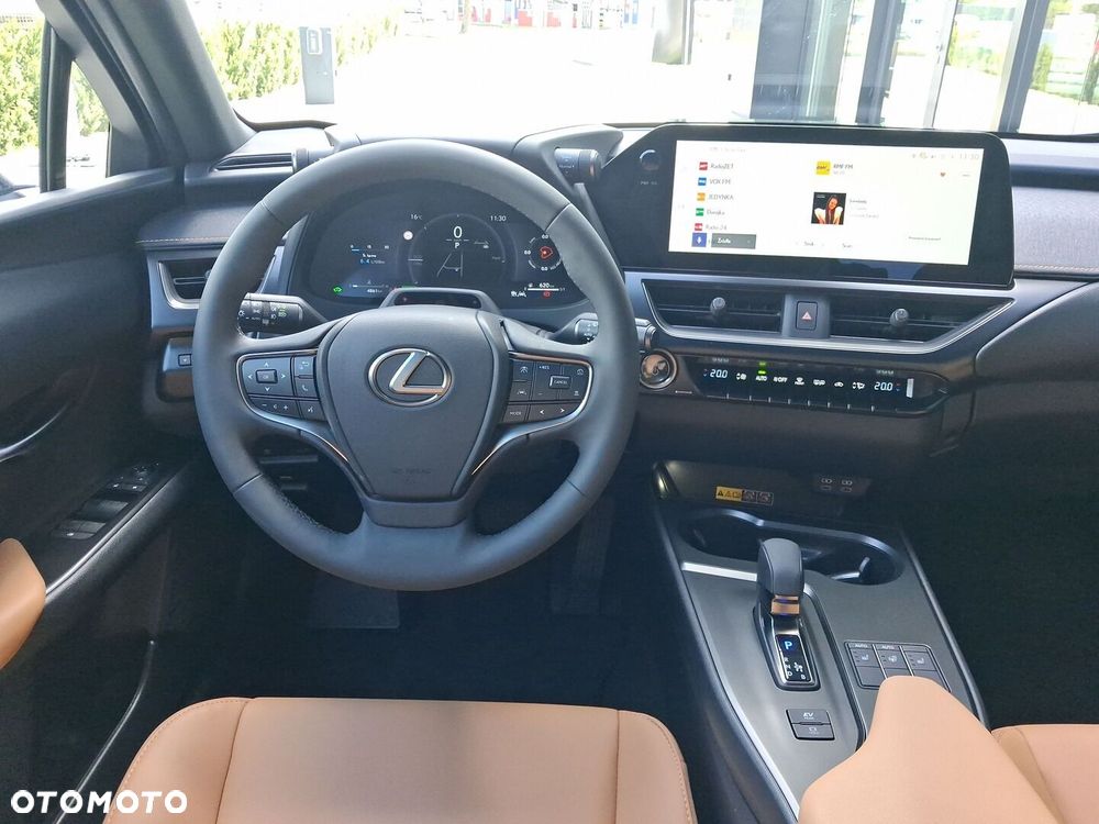 Lexus UX - 16