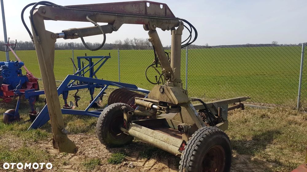 Podnośnik ładowacz rolniczy cyklop hydrauliczny TYP AL 320 - 1