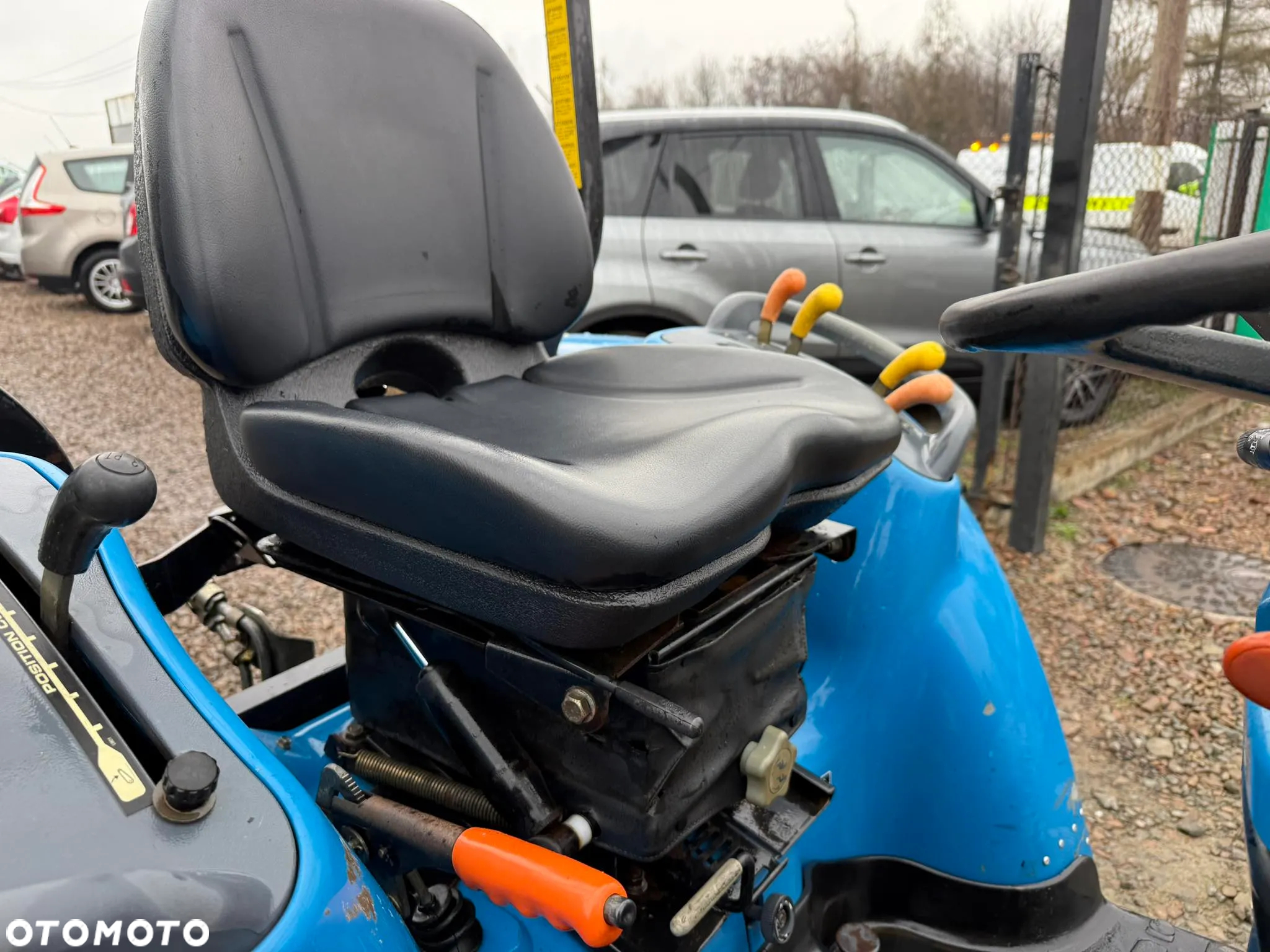 New Holland TC - 13
