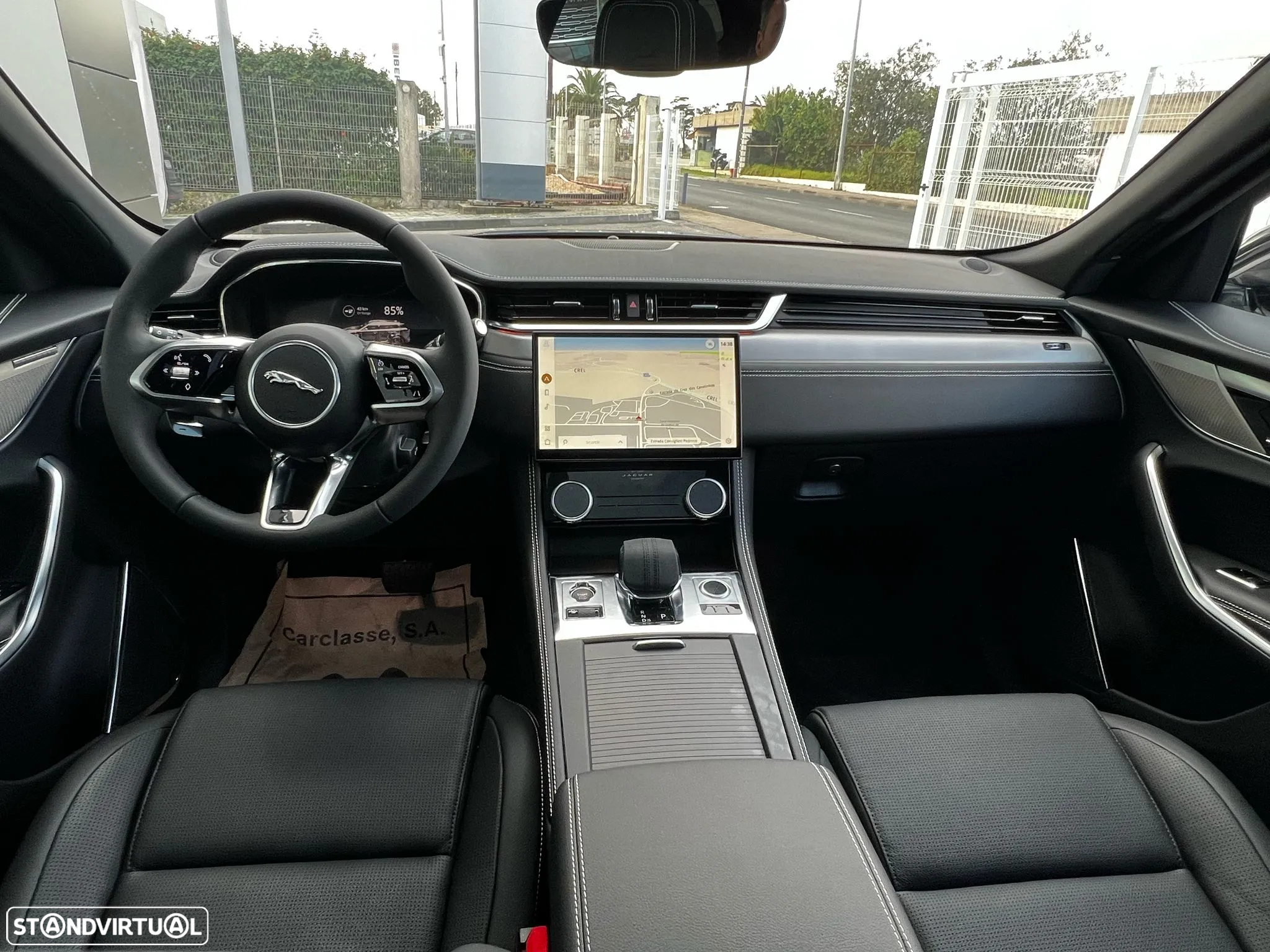 Jaguar F-Pace 2.0 P400e AWD R-Dynamic S - 6