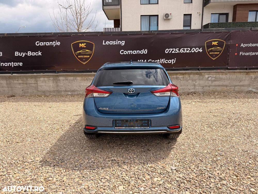 Toyota Auris - 11