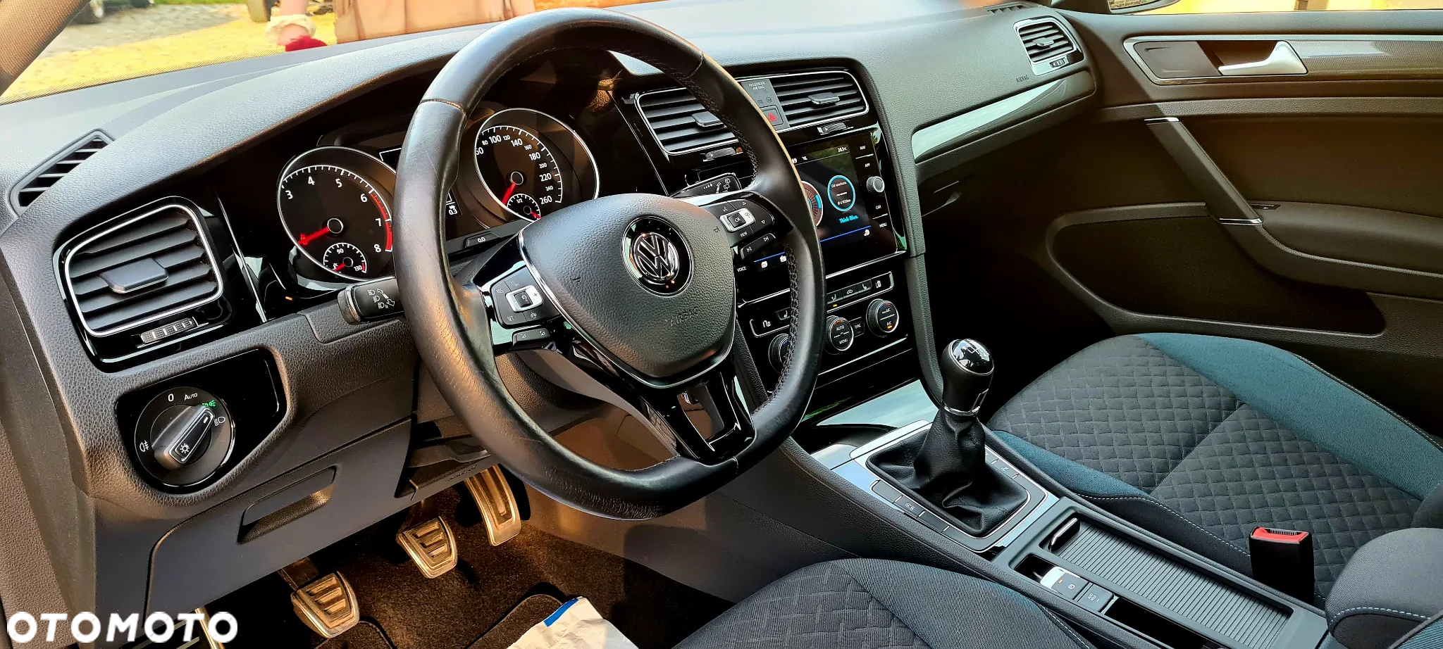 Volkswagen Golf VII 1.5 TSI BMT Evo IQ Drive - 5