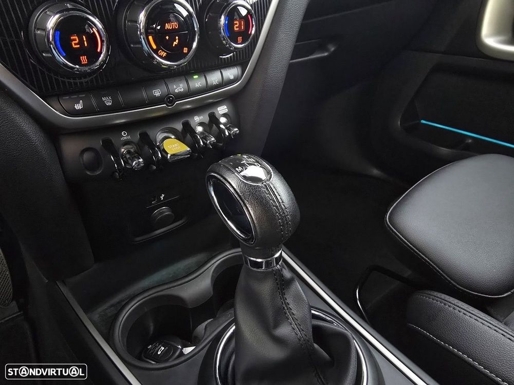 MINI Countryman Cooper SE Premium Essential Auto - 29