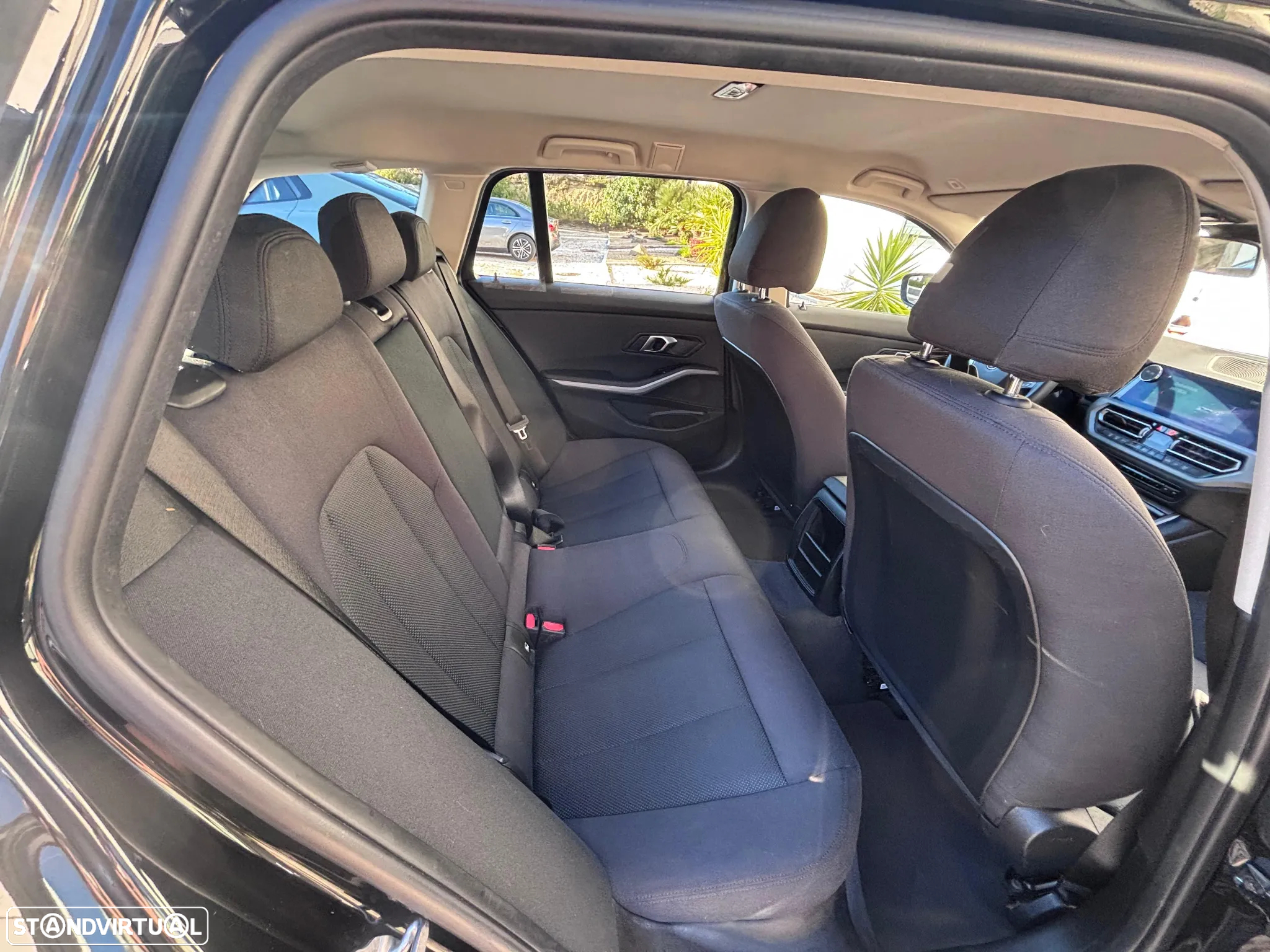 BMW 318 d Touring Essence - 10