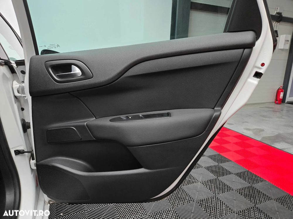 Citroën C4 PureTech 130 Stop & Start Exclusive - 23