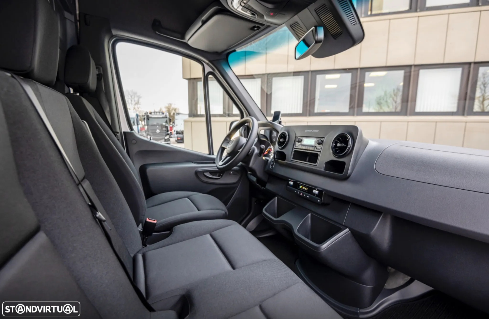 Mercedes-Benz eSprinter - 22