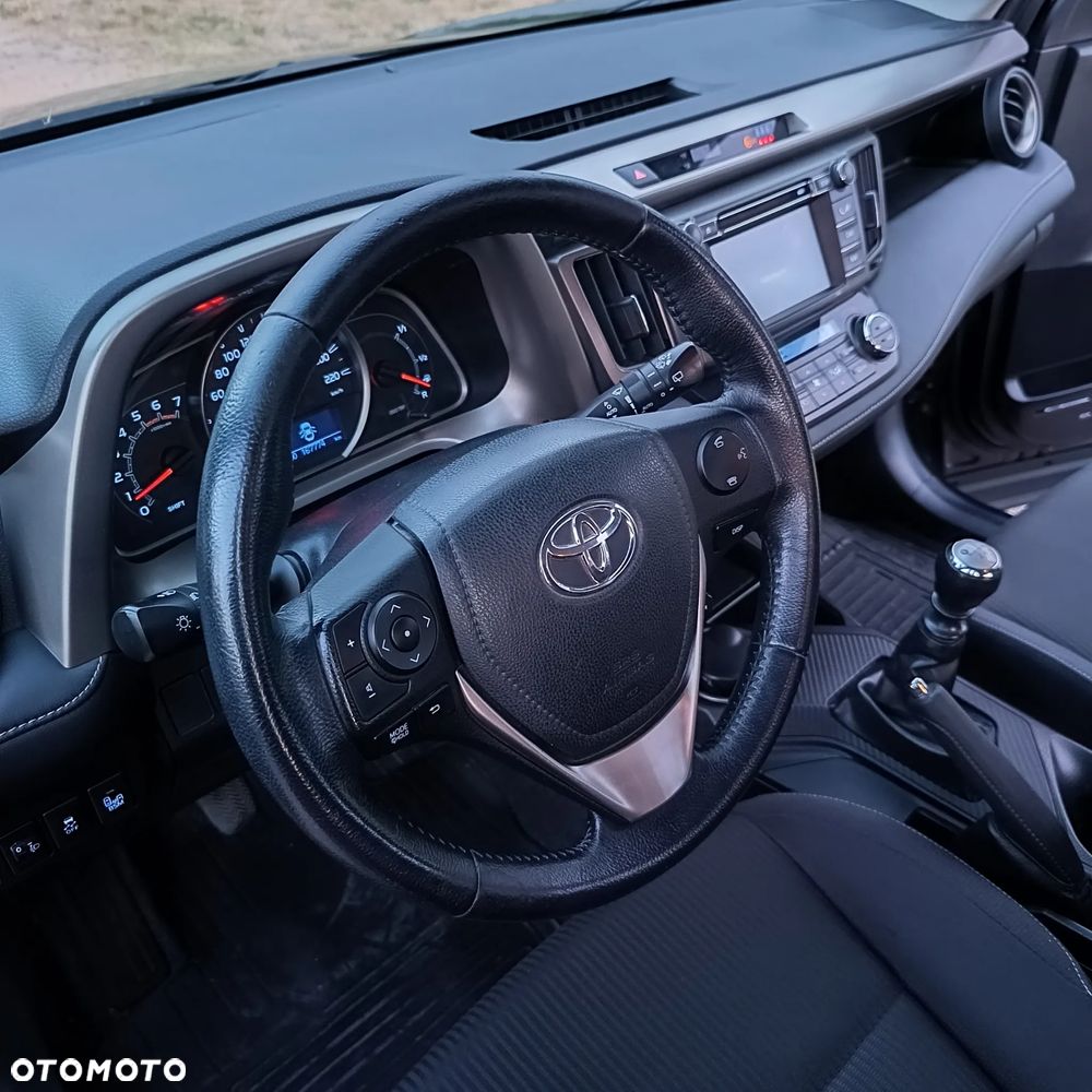 Toyota RAV4 2.0 D-4D Active - 22