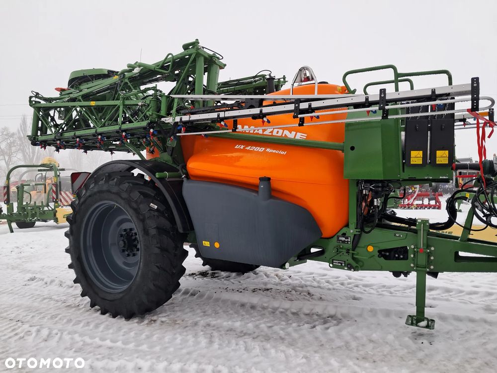 Amazone UX 4200 - 1