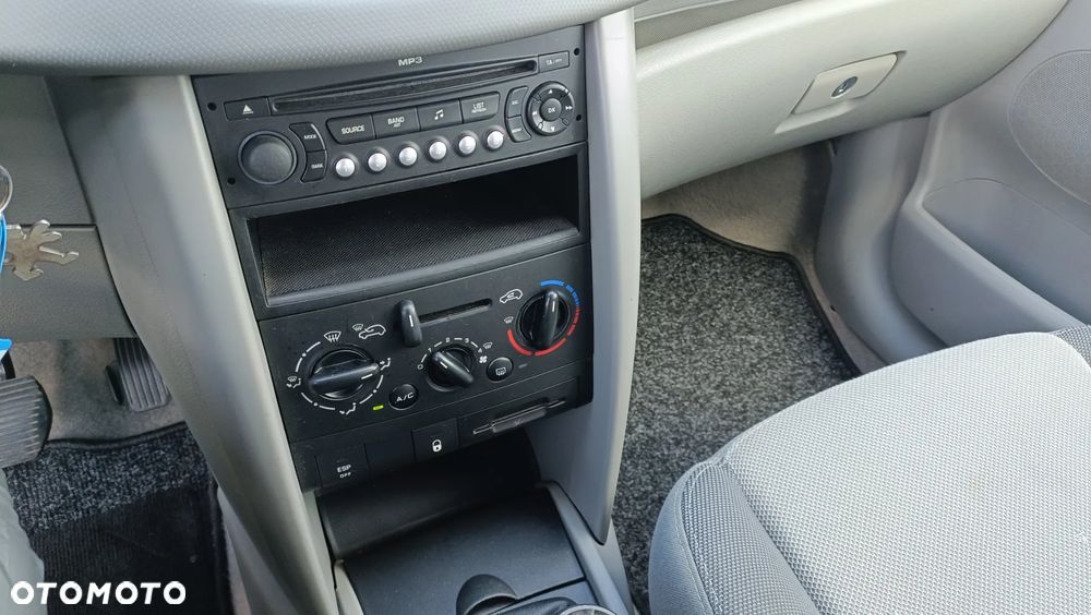 Peugeot 207 95 VTi Urban Move - 11