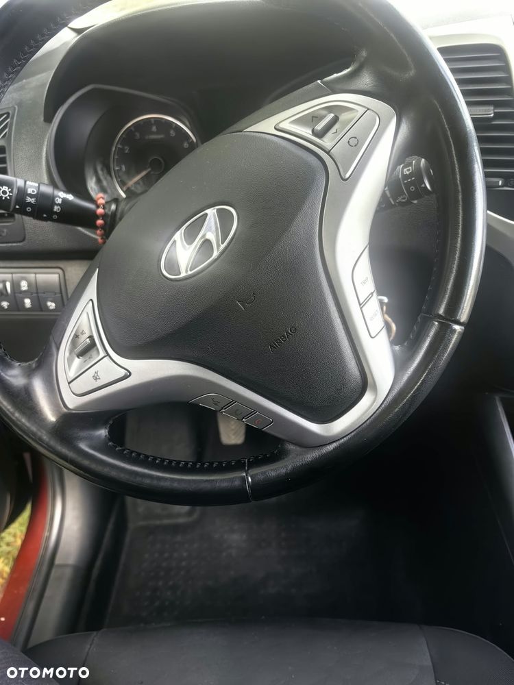 Hyundai Ix20 2016 photo 3